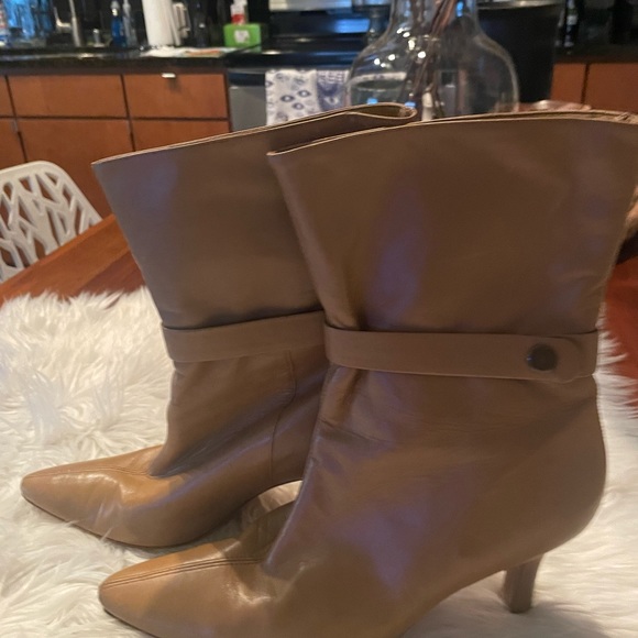Antonio Melani Tan Leather Heeled Ankle Boots Size 9 - Picture 5 of 10